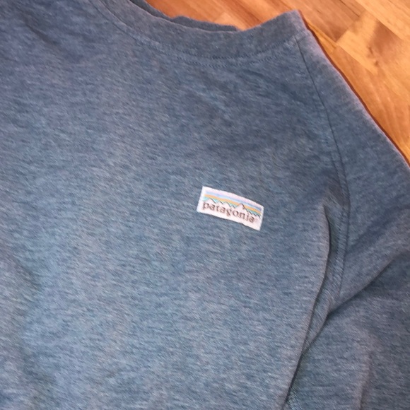 Women’s Patagonia sweatshirt. Worn once - Picture 2 of 3